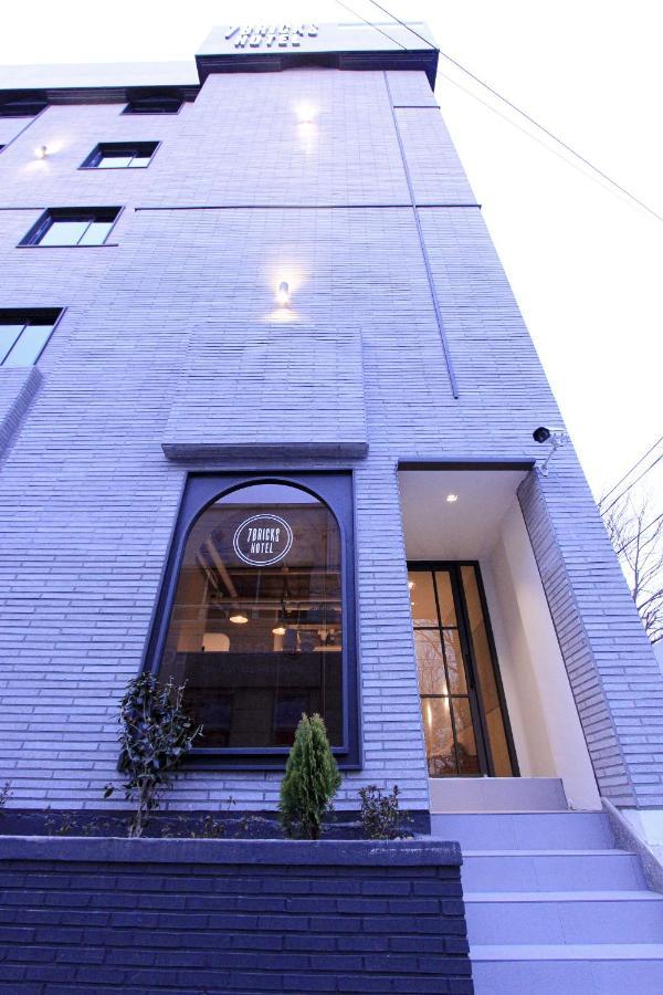 Seven Bricks Hotel Gwangyang  Bagian luar foto
